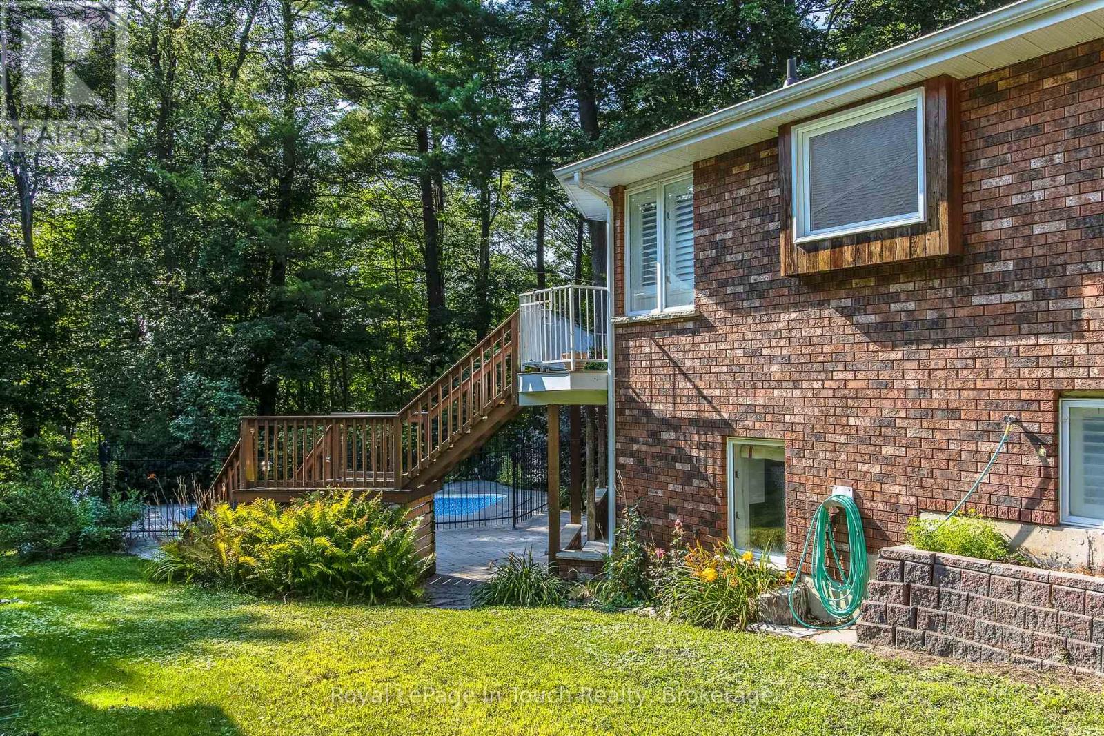 88 Church Street, Penetanguishene, Ontario  L9M 1C7 - Photo 4 - S13675150
