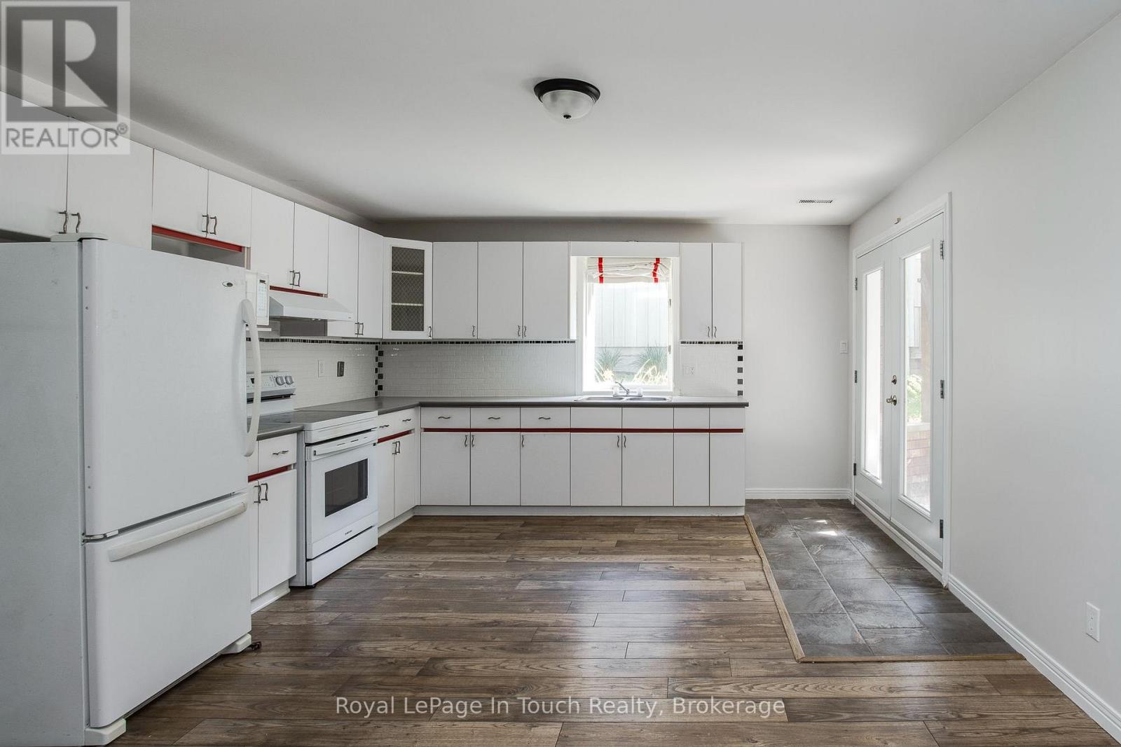 88 Church Street, Penetanguishene, Ontario  L9M 1C7 - Photo 49 - S13675150