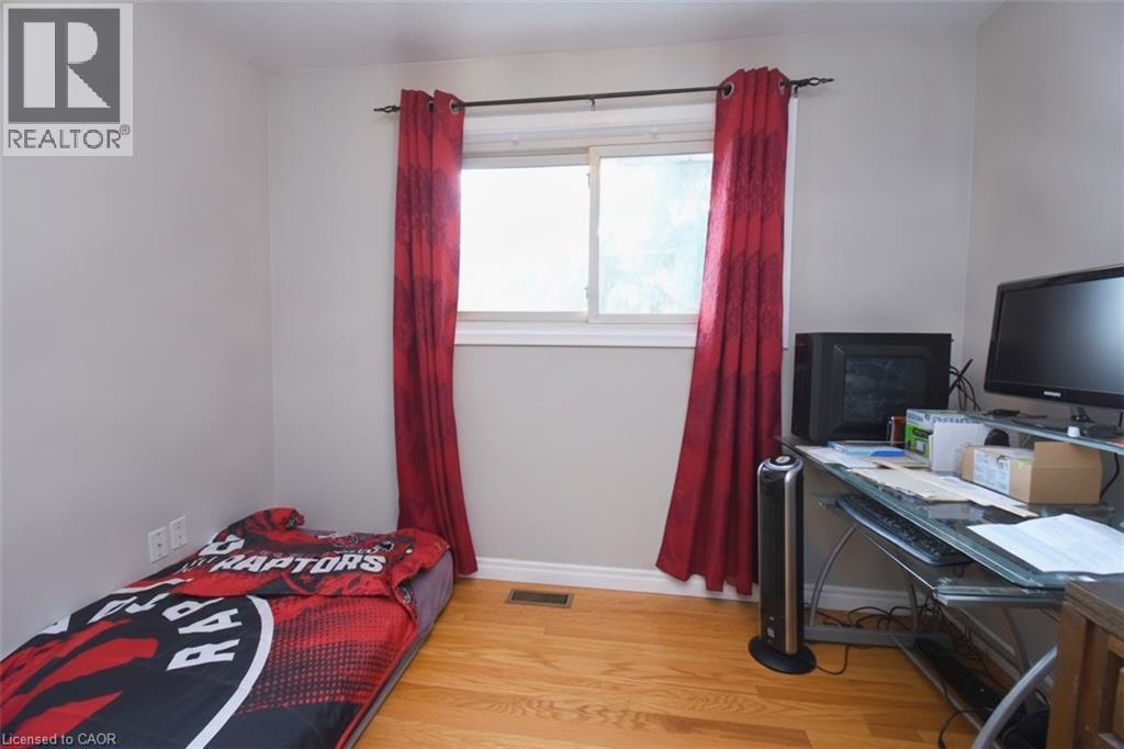 57 East 31st Street, Hamilton, Ontario  L8V 3N8 - Photo 15 - 40855592