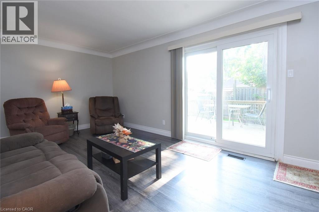 57 East 31st Street, Hamilton, Ontario  L8V 3N8 - Photo 4 - 40855592