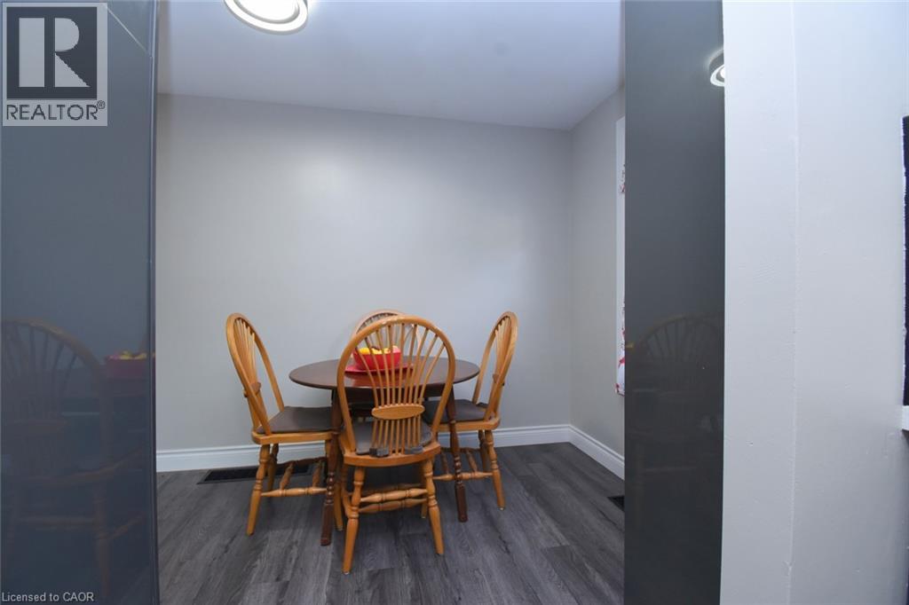 57 East 31st Street, Hamilton, Ontario  L8V 3N8 - Photo 6 - 40855592