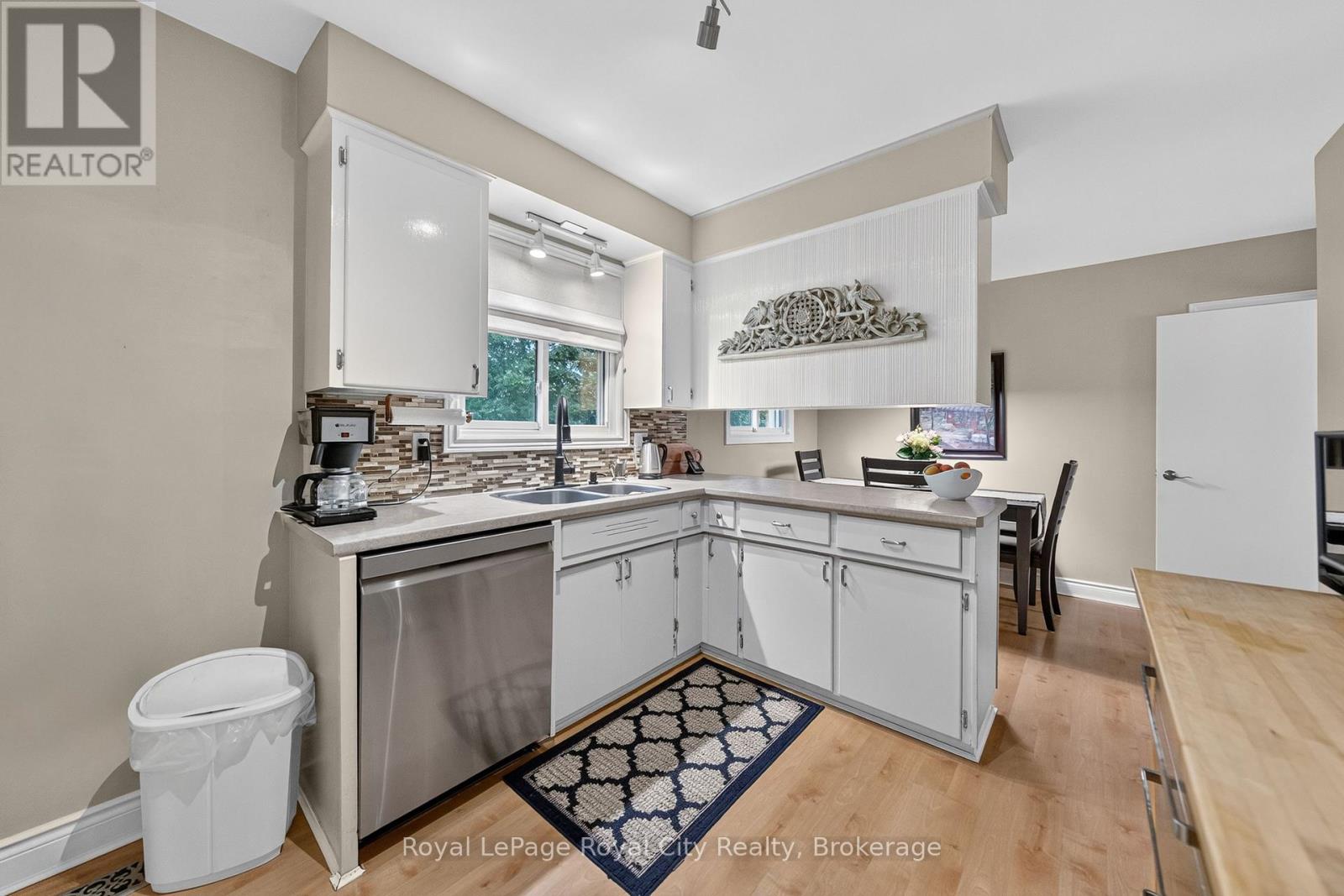 12 Tobey Avenue, Guelph (St. George's), Ontario  N1E 1Y6 - Photo 15 - X13675072