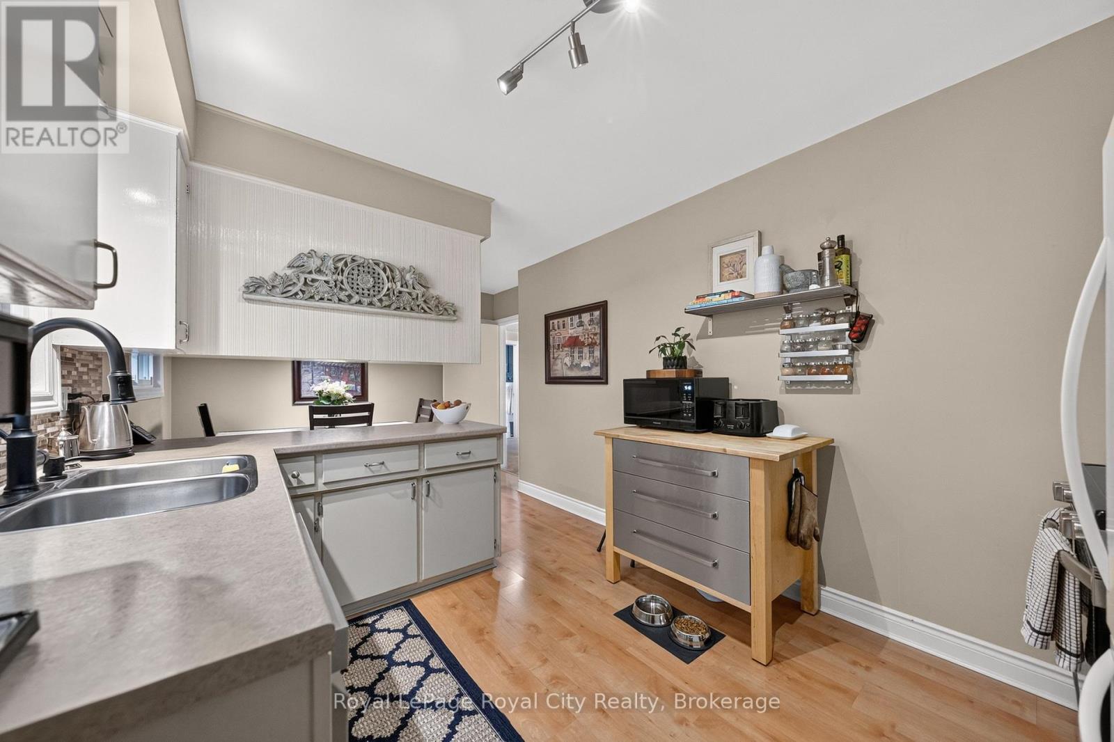 12 Tobey Avenue, Guelph (St. George's), Ontario  N1E 1Y6 - Photo 17 - X13675072