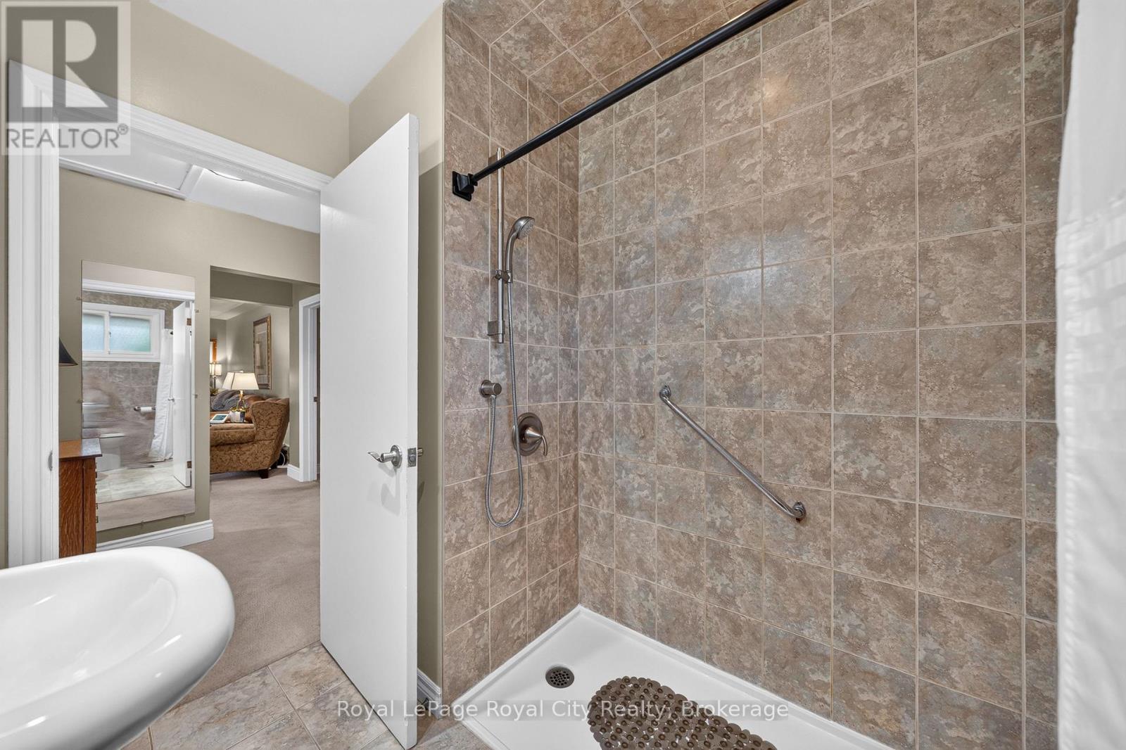 12 Tobey Avenue, Guelph (St. George's), Ontario  N1E 1Y6 - Photo 24 - X13675072