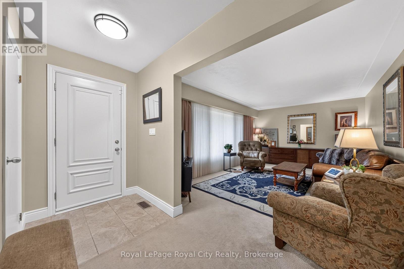 12 Tobey Avenue, Guelph (St. George's), Ontario  N1E 1Y6 - Photo 4 - X13675072