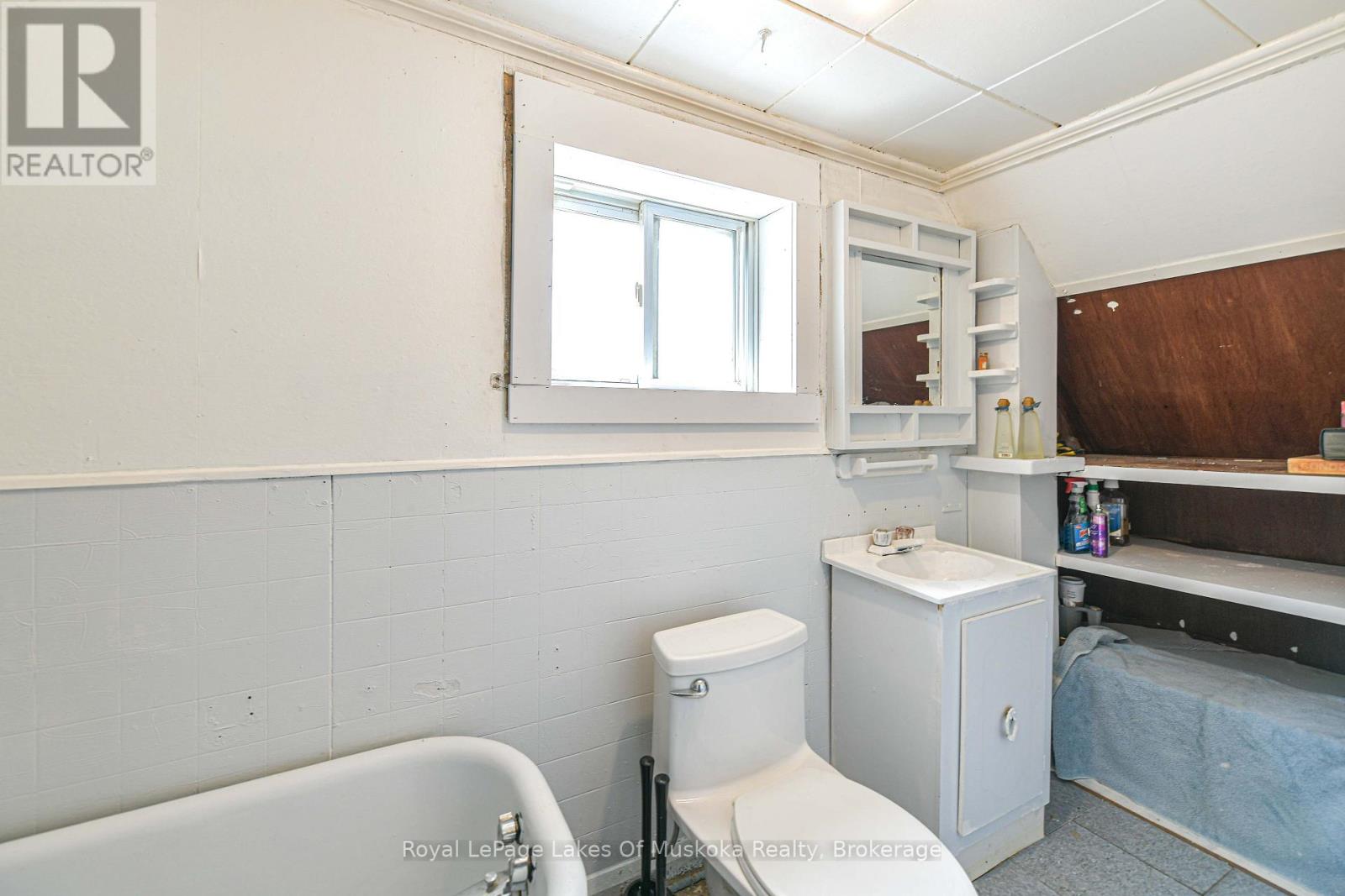 34 Young Street, Bracebridge, Ontario  P1L 1G7 - Photo 27 - X13675088