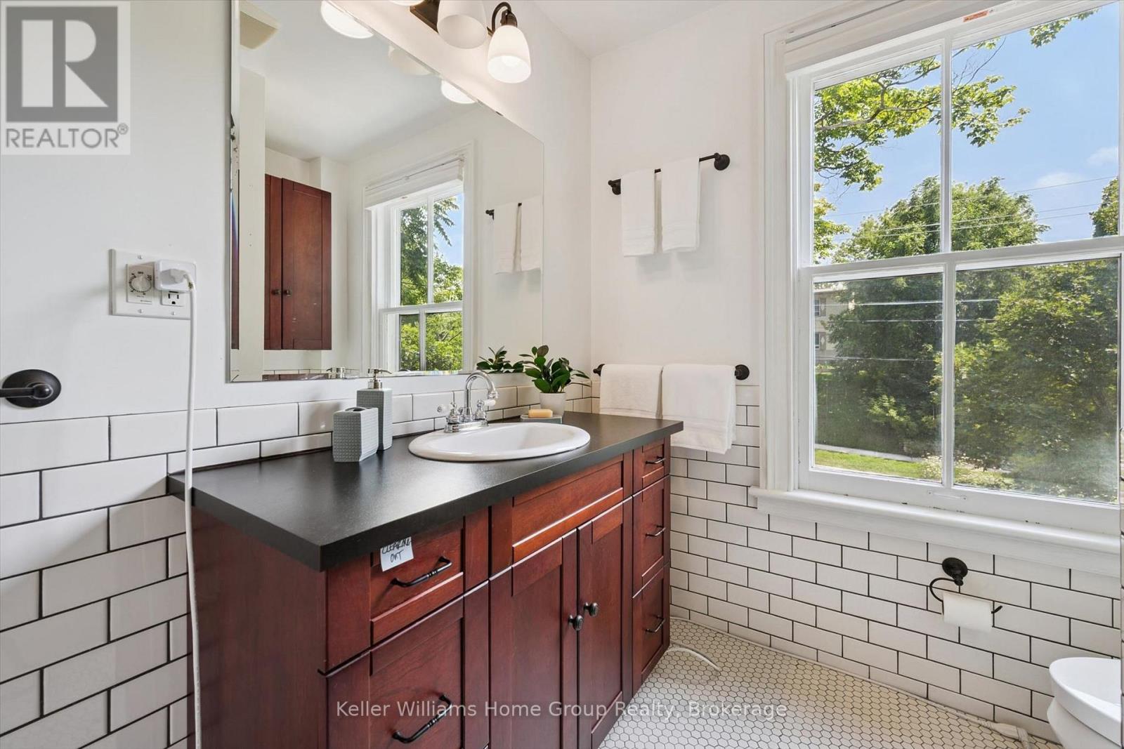 129 Suffolk Street W, Guelph (Downtown), Ontario  N1H 2J6 - Photo 33 - X13675094