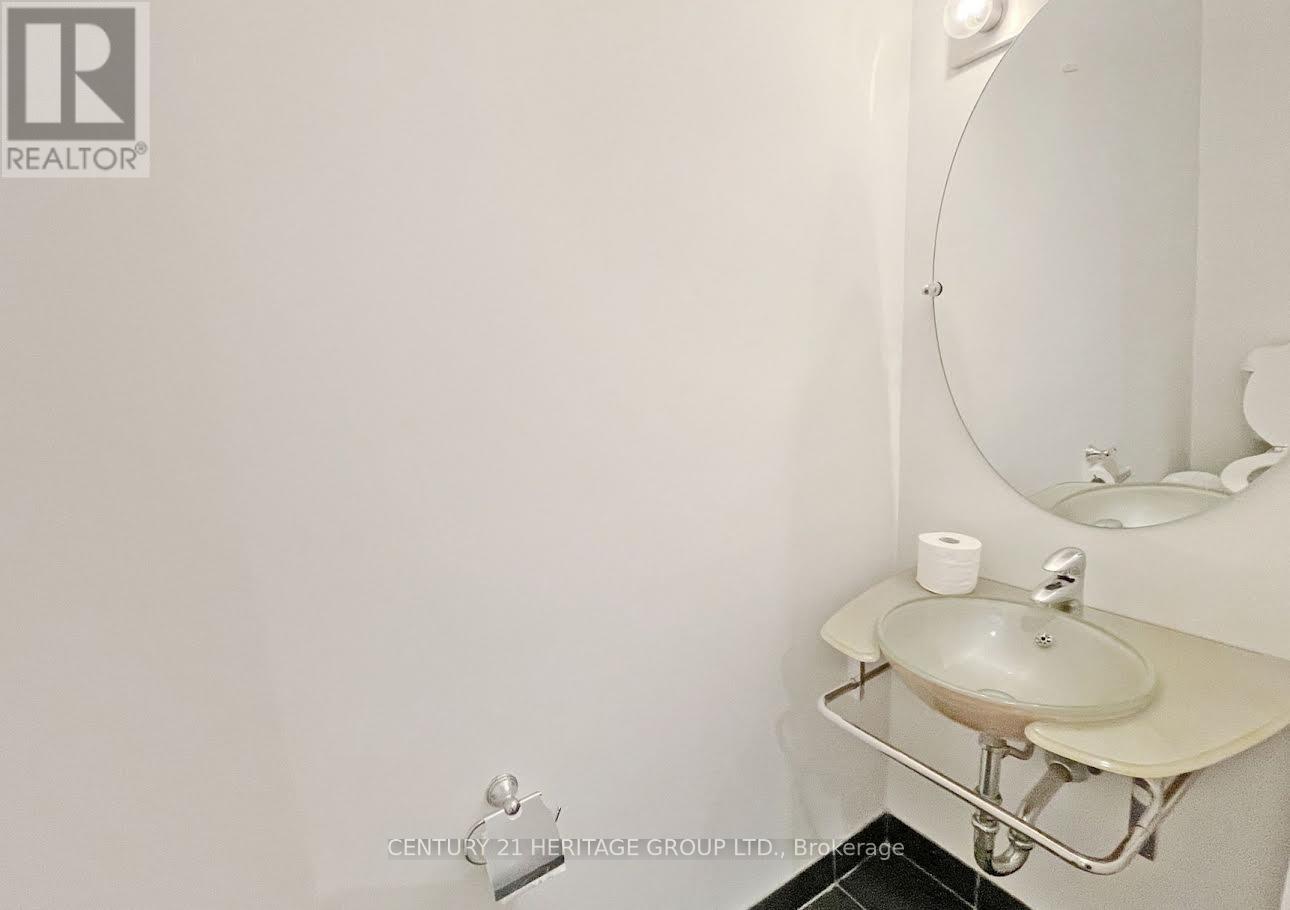 1305 - 8 Scollard Street, Toronto, Ontario  M5R 1E9 - Photo 11 - C13675176