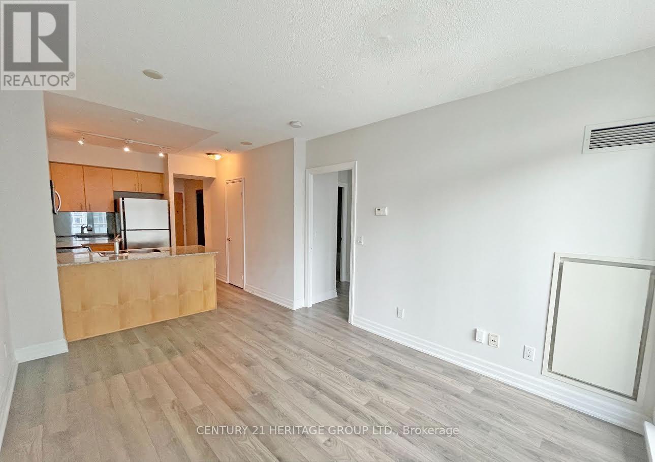 1305 - 8 Scollard Street, Toronto, Ontario  M5R 1E9 - Photo 4 - C13675176