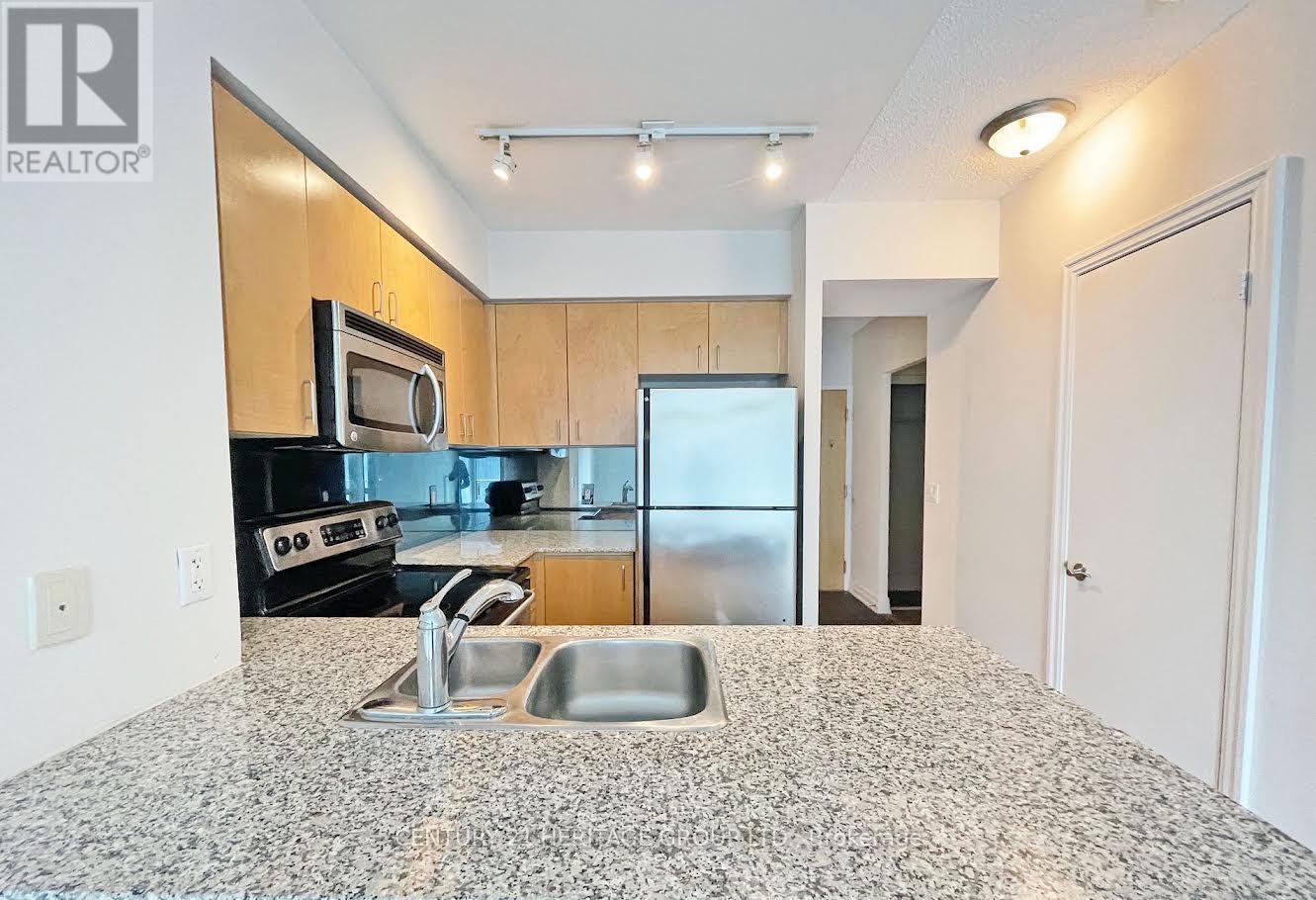 1305 - 8 Scollard Street, Toronto, Ontario  M5R 1E9 - Photo 5 - C13675176
