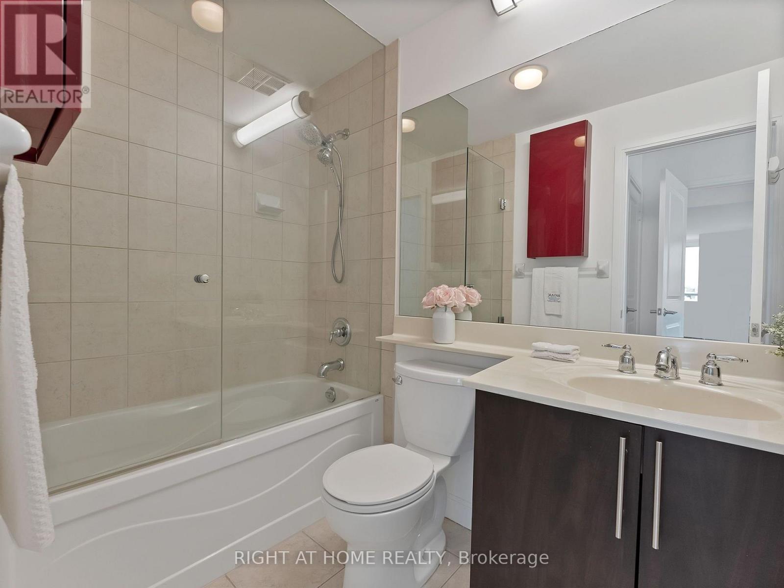 812 - 88 Broadway Avenue, Toronto, Ontario  M4P 0A5 - Photo 15 - C13675180