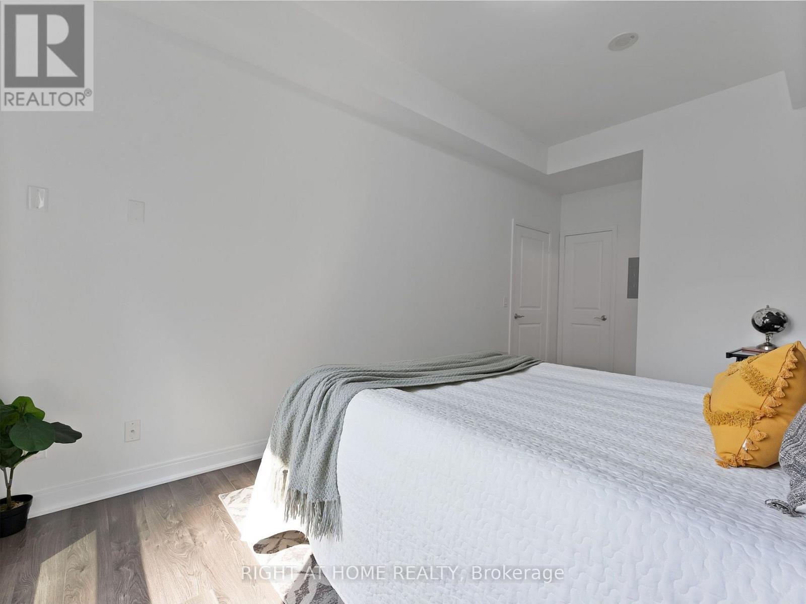 812 - 88 Broadway Avenue, Toronto, Ontario  M4P 0A5 - Photo 17 - C13675180