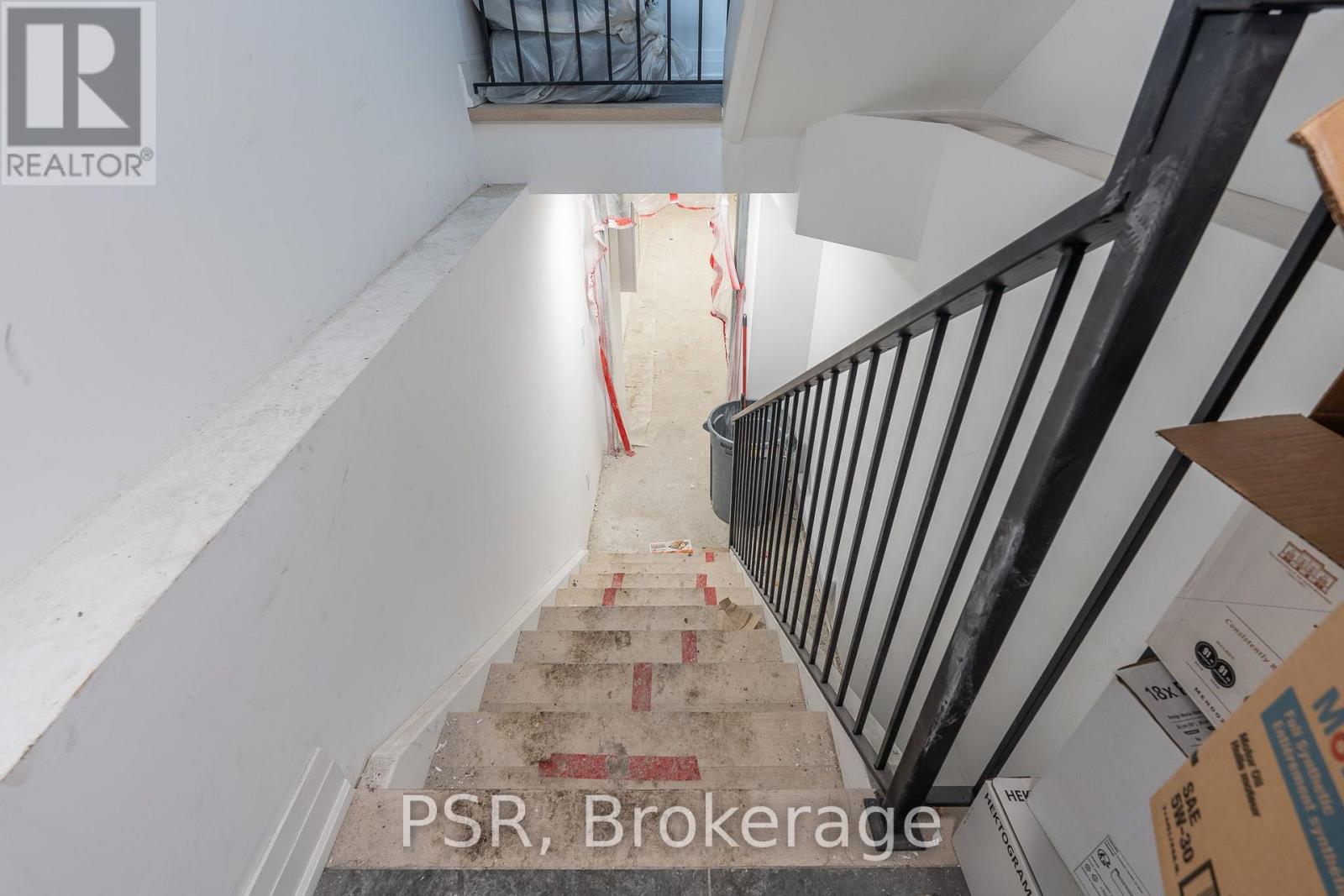 Lower - 1171 Dundas Street, Toronto, Ontario  M6J 1X3 - Photo 12 - C13675306