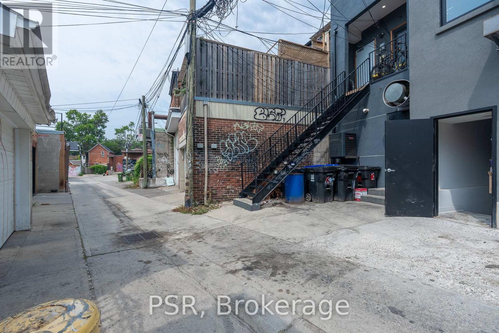 Lower - 1171 Dundas Street, Toronto, Ontario  M6J 1X3 - Photo 15 - C13675306