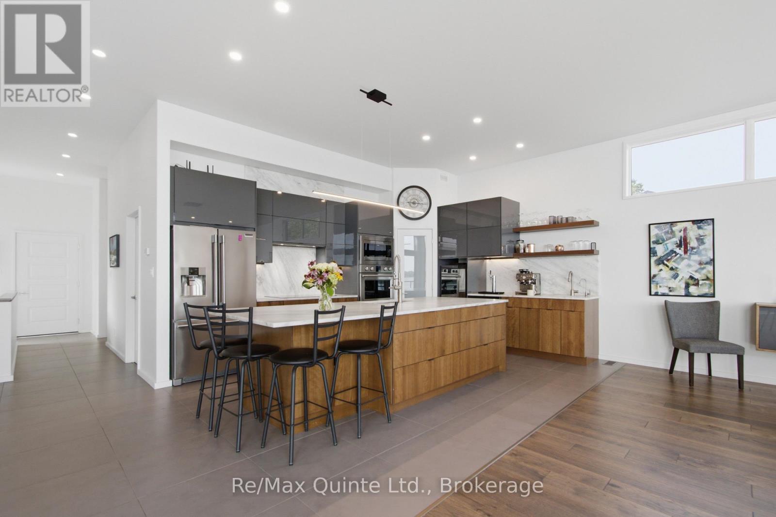 8 Bayview Point Road, Prince Edward County, Ontario  K8N 4Z1 - Photo 12 - X13675102