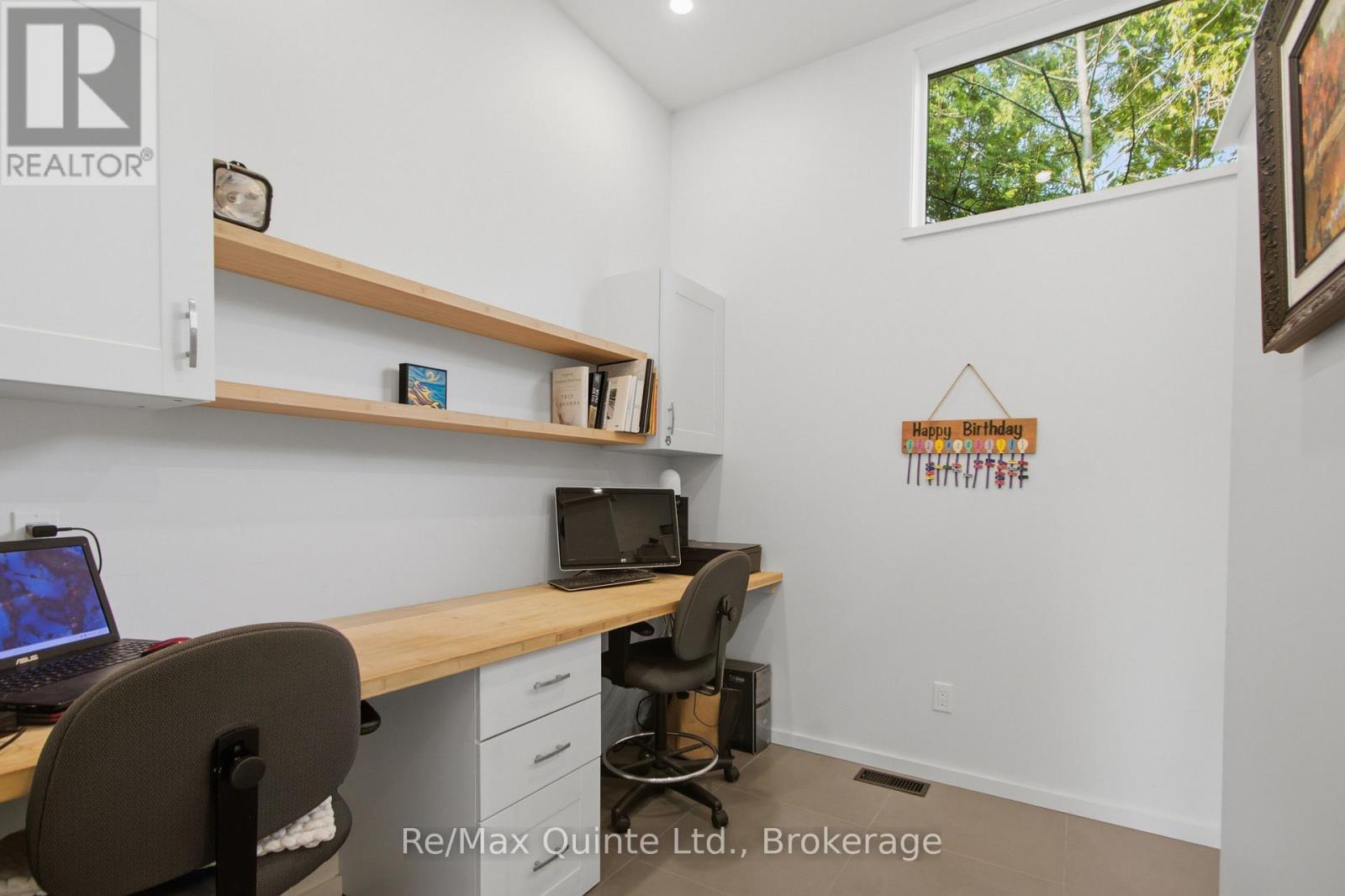 8 Bayview Point Road, Prince Edward County, Ontario  K8N 4Z1 - Photo 29 - X13675102