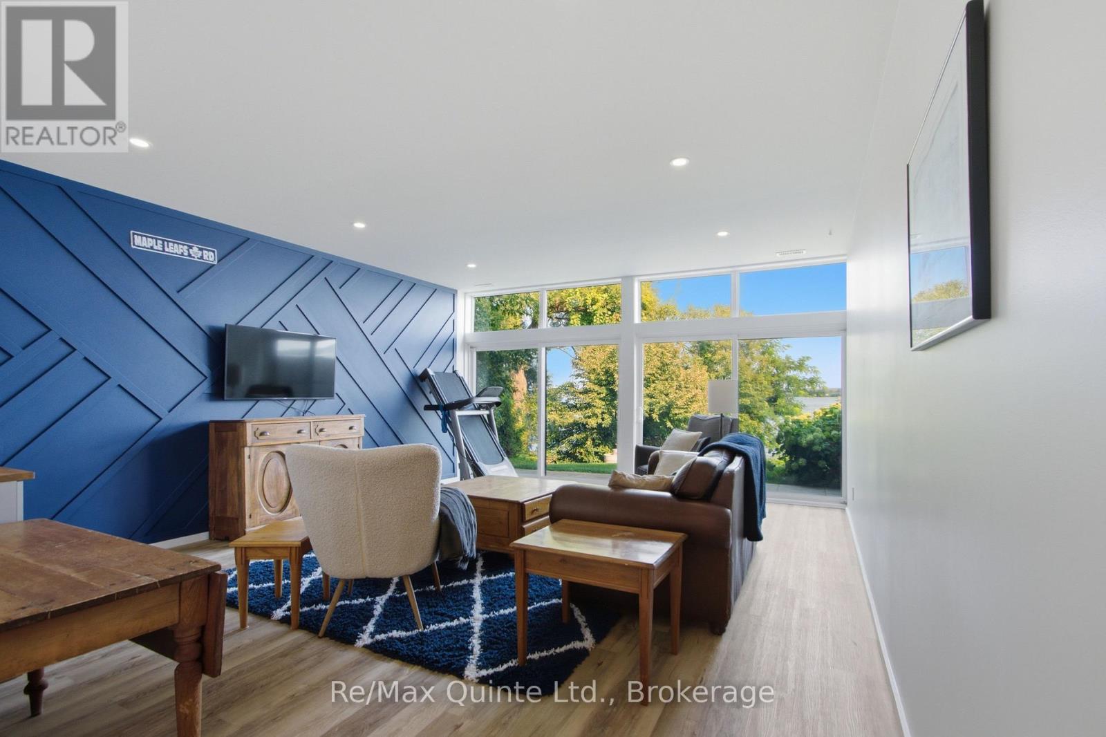 8 Bayview Point Road, Prince Edward County, Ontario  K8N 4Z1 - Photo 34 - X13675102