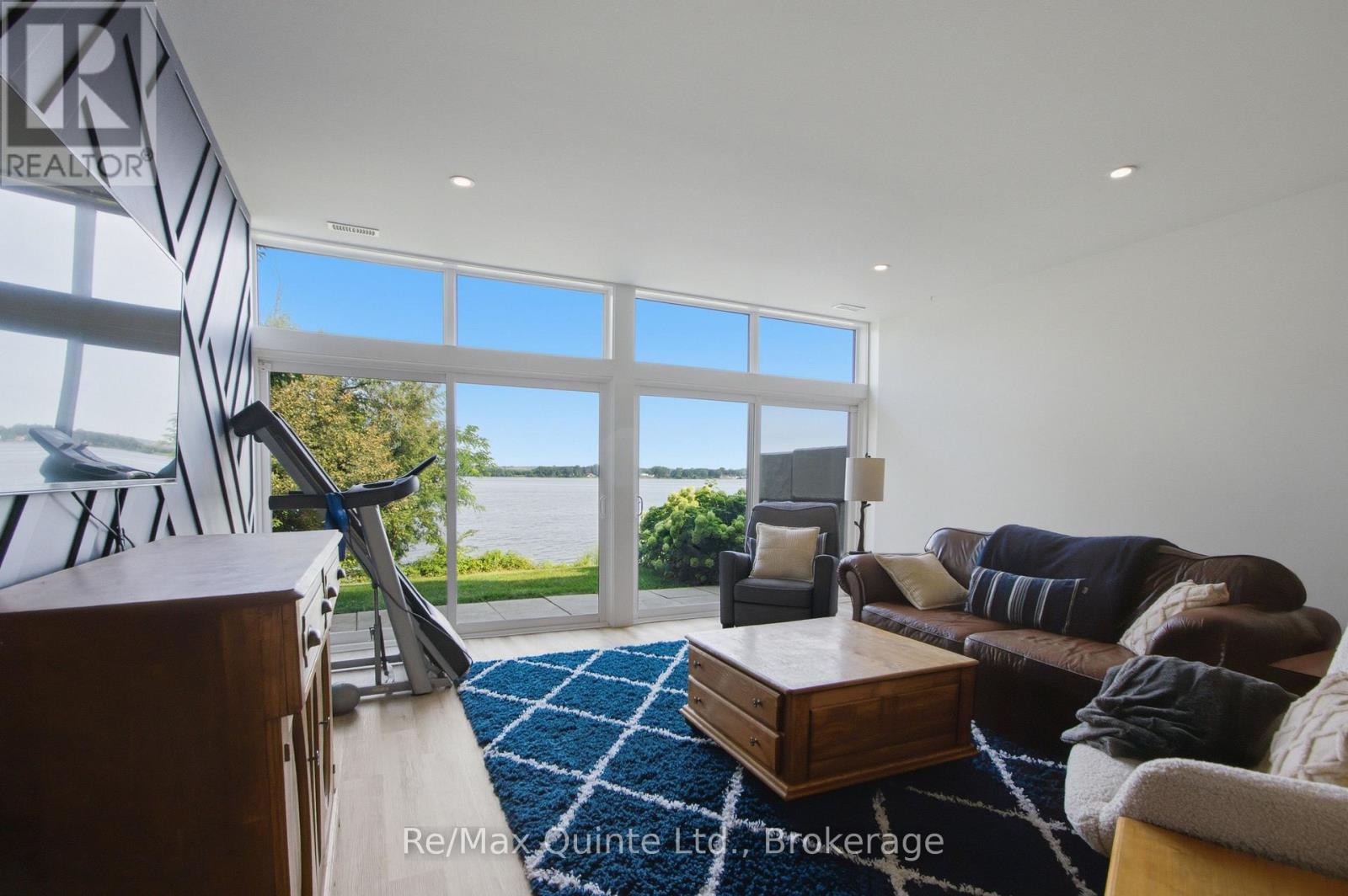 8 Bayview Point Road, Prince Edward County, Ontario  K8N 4Z1 - Photo 35 - X13675102