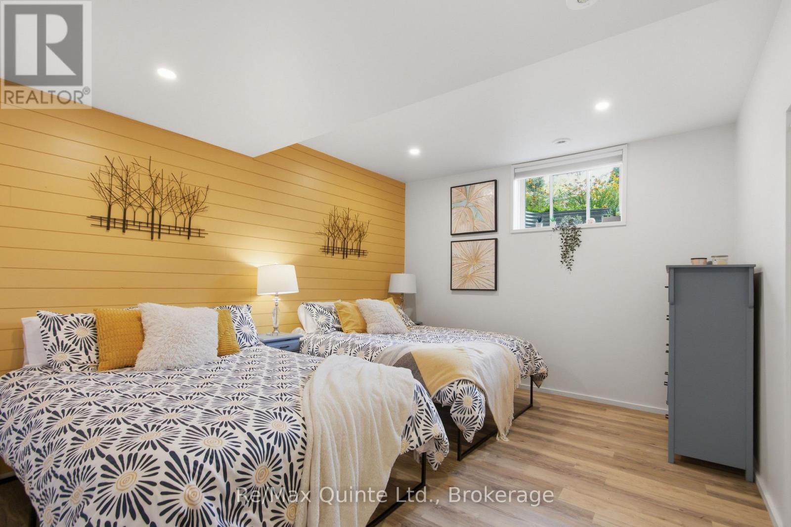 8 Bayview Point Road, Prince Edward County, Ontario  K8N 4Z1 - Photo 37 - X13675102