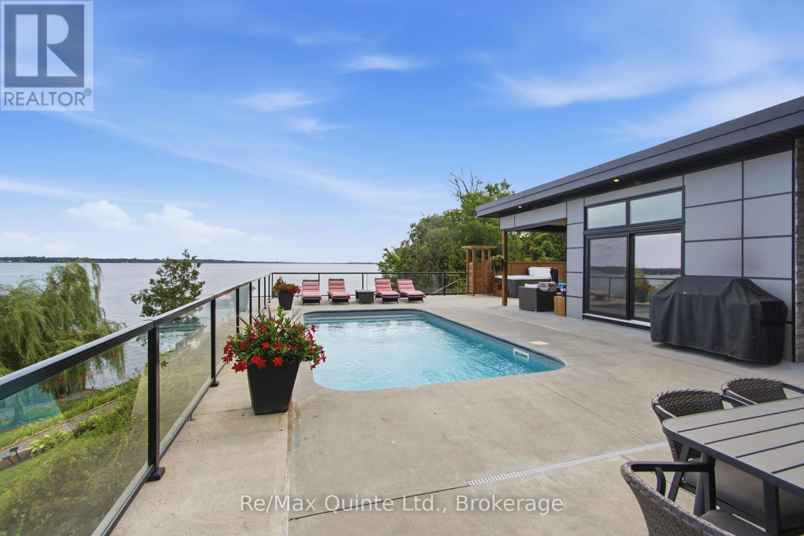 8 Bayview Point Road, Prince Edward County, Ontario  K8N 4Z1 - Photo 42 - X13675102
