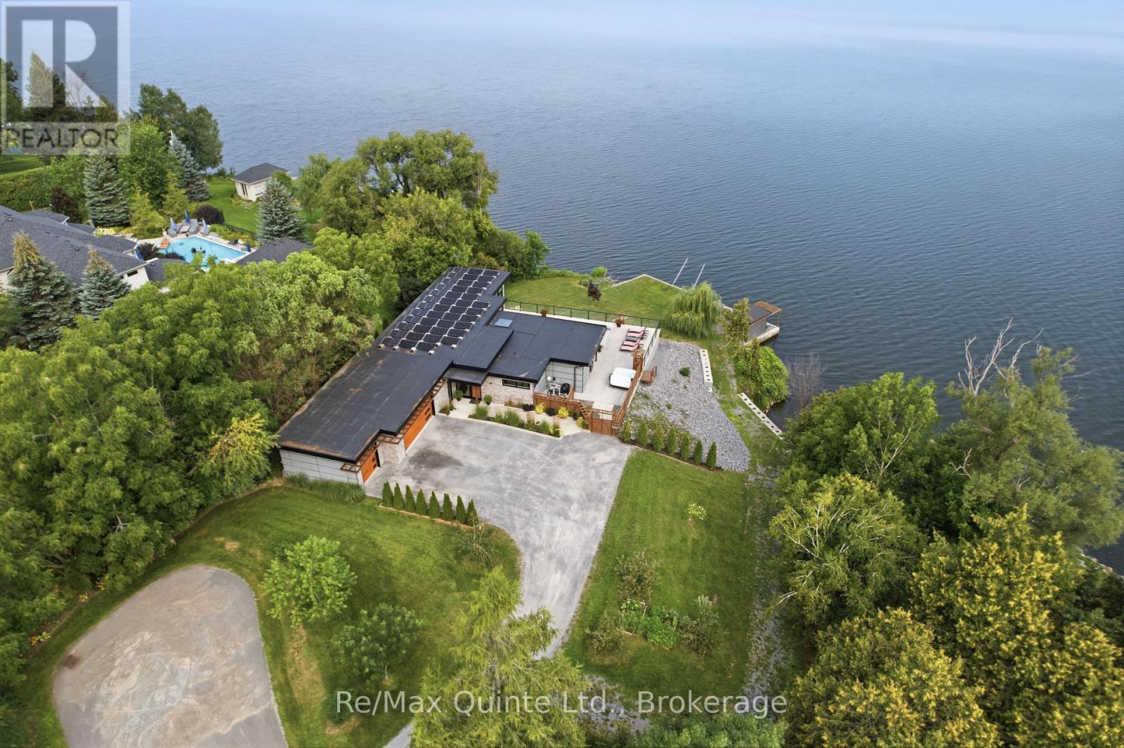 8 Bayview Point Road, Prince Edward County, Ontario  K8N 4Z1 - Photo 7 - X13675102