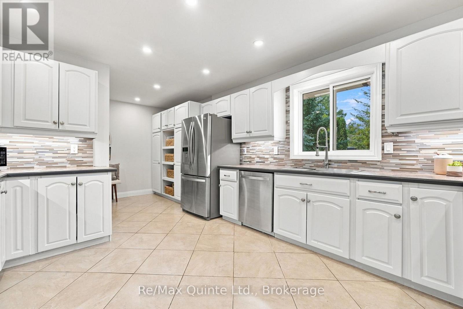 16 Bay Breeze Street, Prince Edward County, Ontario  K8N 0L4 - Photo 17 - X13675278