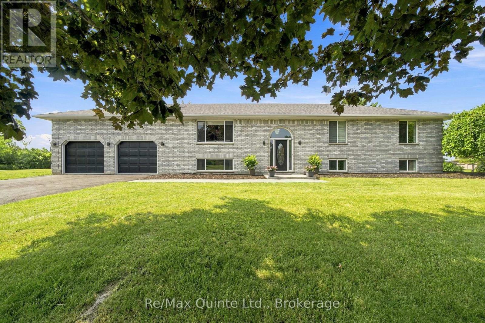 16 Bay Breeze Street, Prince Edward County, Ontario  K8N 0L4 - Photo 5 - X13675278