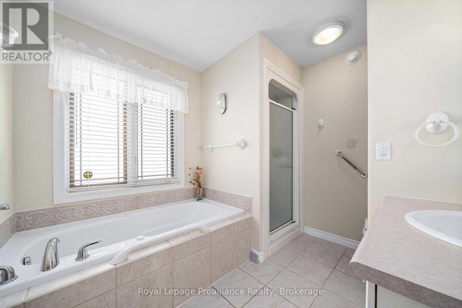 22 Trillium Court, Belleville, Ontario  K8P 5M5 - Photo 18 - X13675312