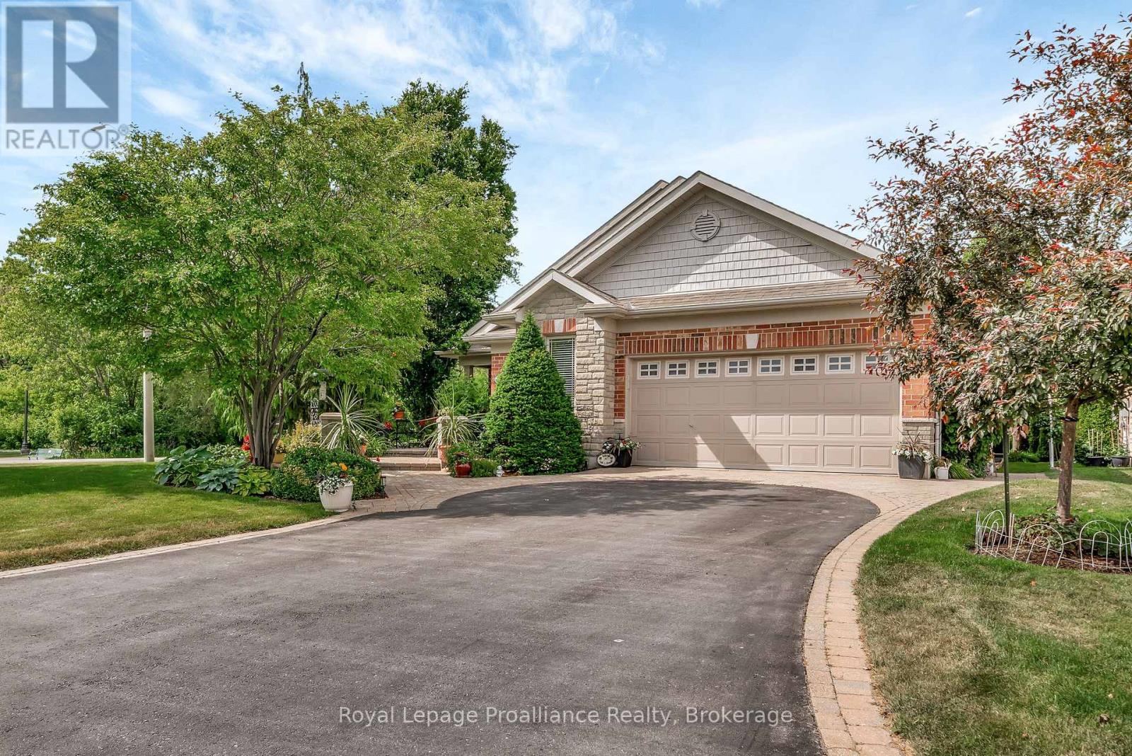 22 Trillium Court, Belleville, Ontario  K8P 5M5 - Photo 3 - X13675312