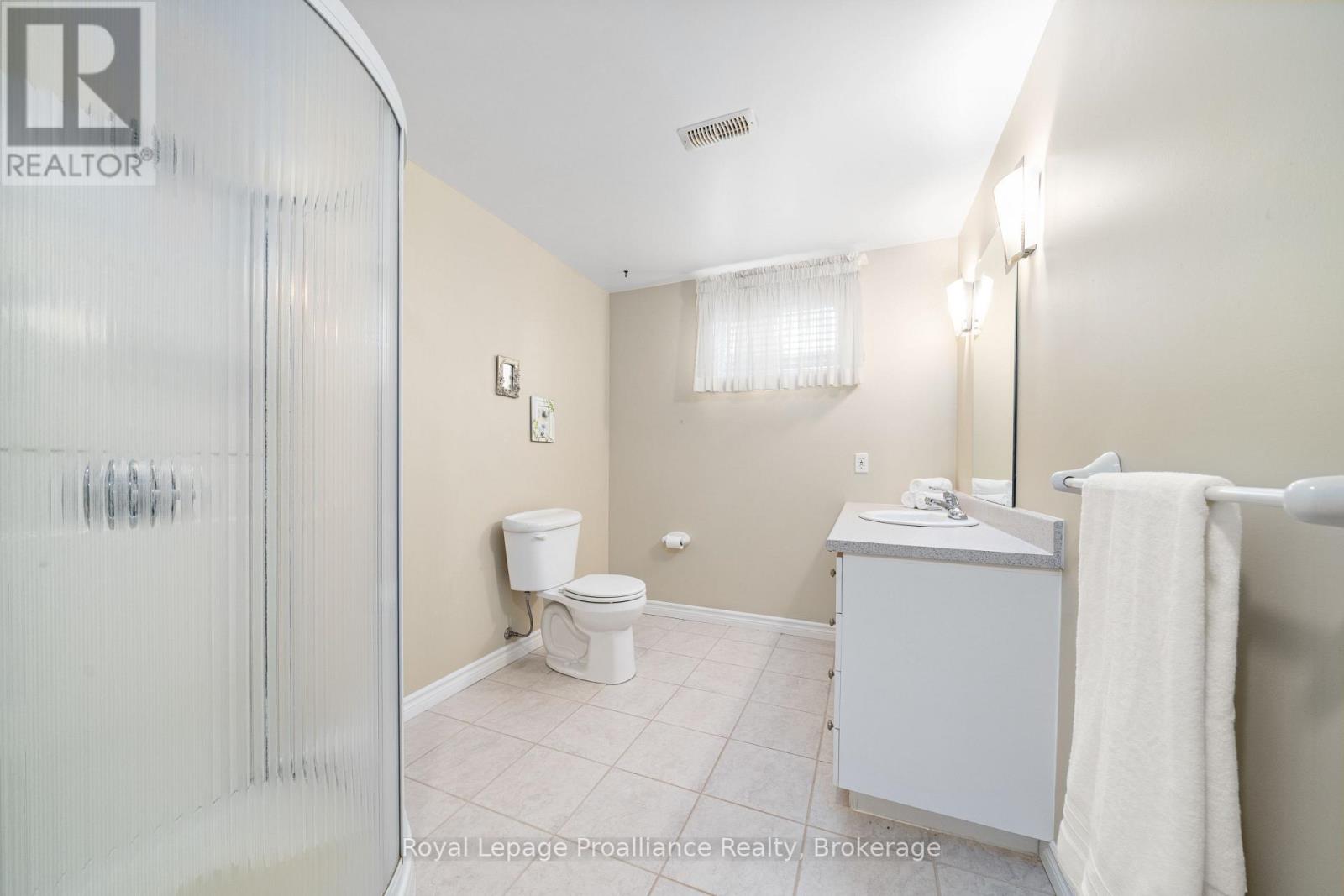22 Trillium Court, Belleville, Ontario  K8P 5M5 - Photo 34 - X13675312