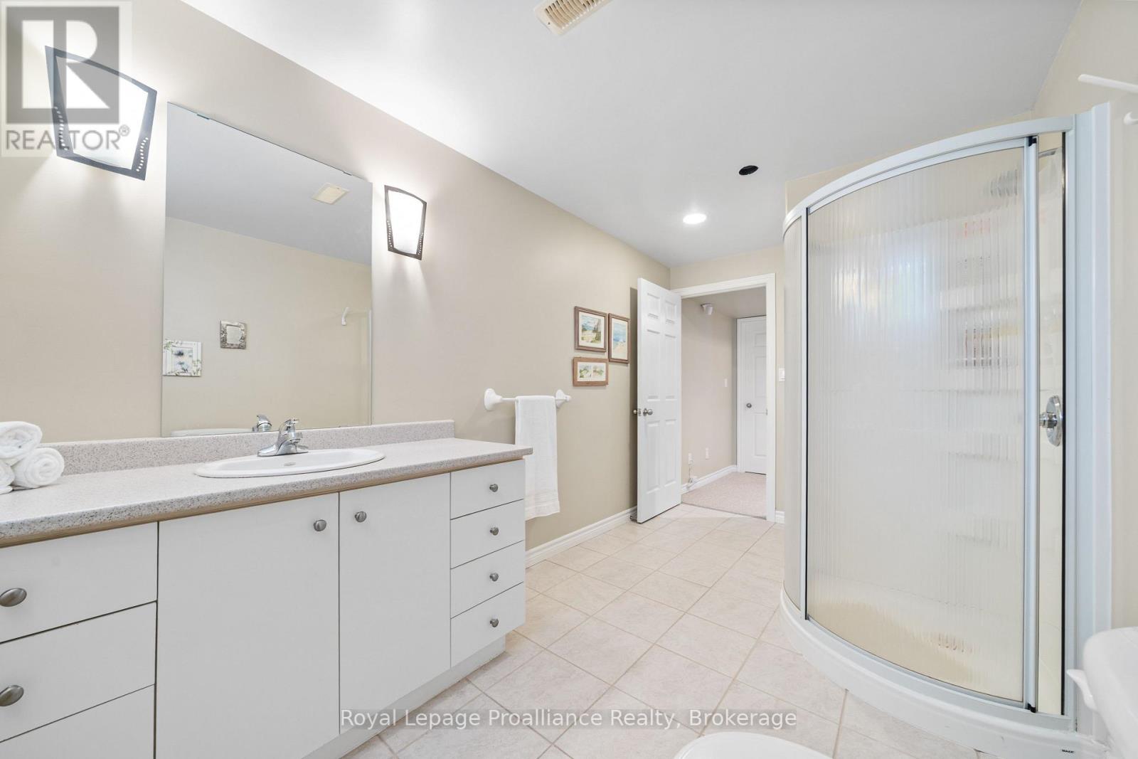 22 Trillium Court, Belleville, Ontario  K8P 5M5 - Photo 35 - X13675312