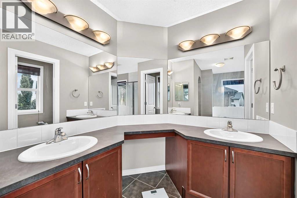 121 Chapalina Heights SE, Calgary, Alberta  T2X 0B2 - Photo 22 - A2334750