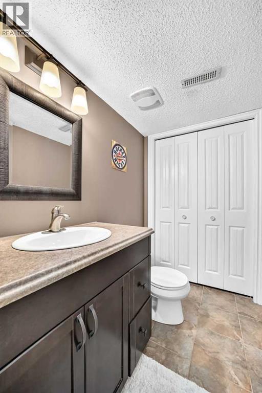 121 Chapalina Heights SE, Calgary, Alberta  T2X 0B2 - Photo 42 - A2334750