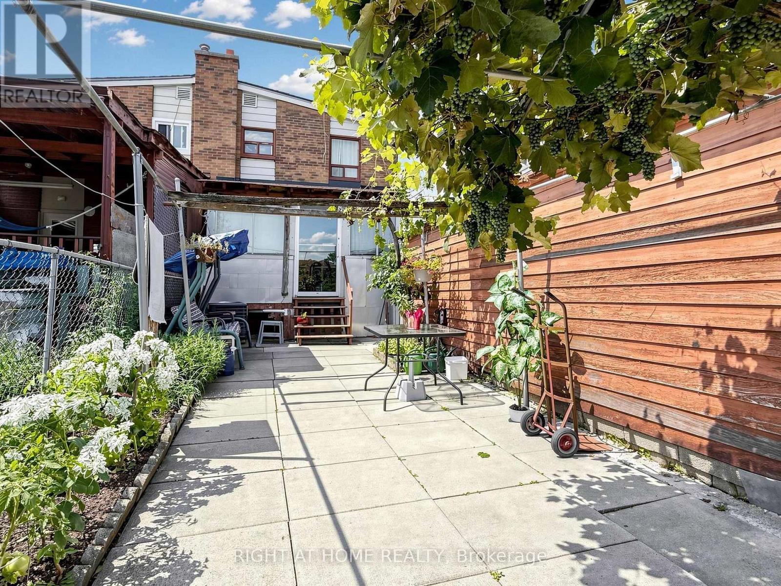 771 Birchmount Road, Toronto, Ontario M1K 1R7 - Photo 19 - E13675210