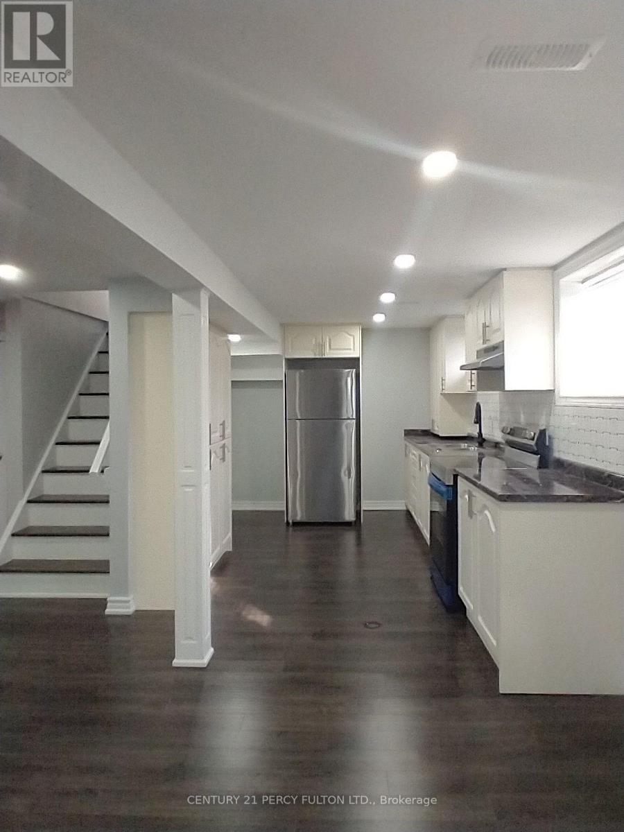 401 Anderson Street, Whitby, Ontario  L1N 3V8 - Photo 3 - E13675236