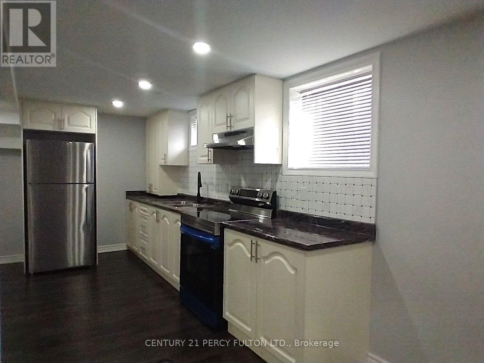 401 Anderson Street, Whitby, Ontario  L1N 3V8 - Photo 4 - E13675236
