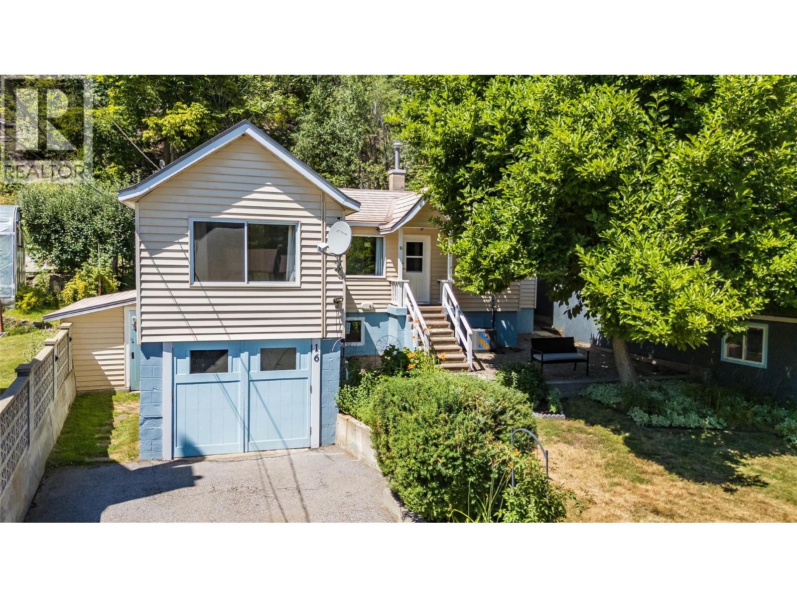 16 Hanna Drive, Trail, British Columbia  V1R 4V6 - Photo 2 - 10394906