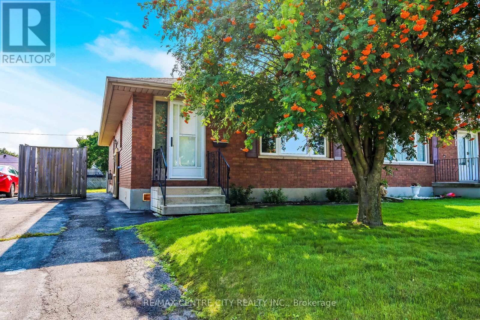 153 Highview Drive, St. Thomas, Ontario  N5R 5N3 - Photo 1 - X13675318