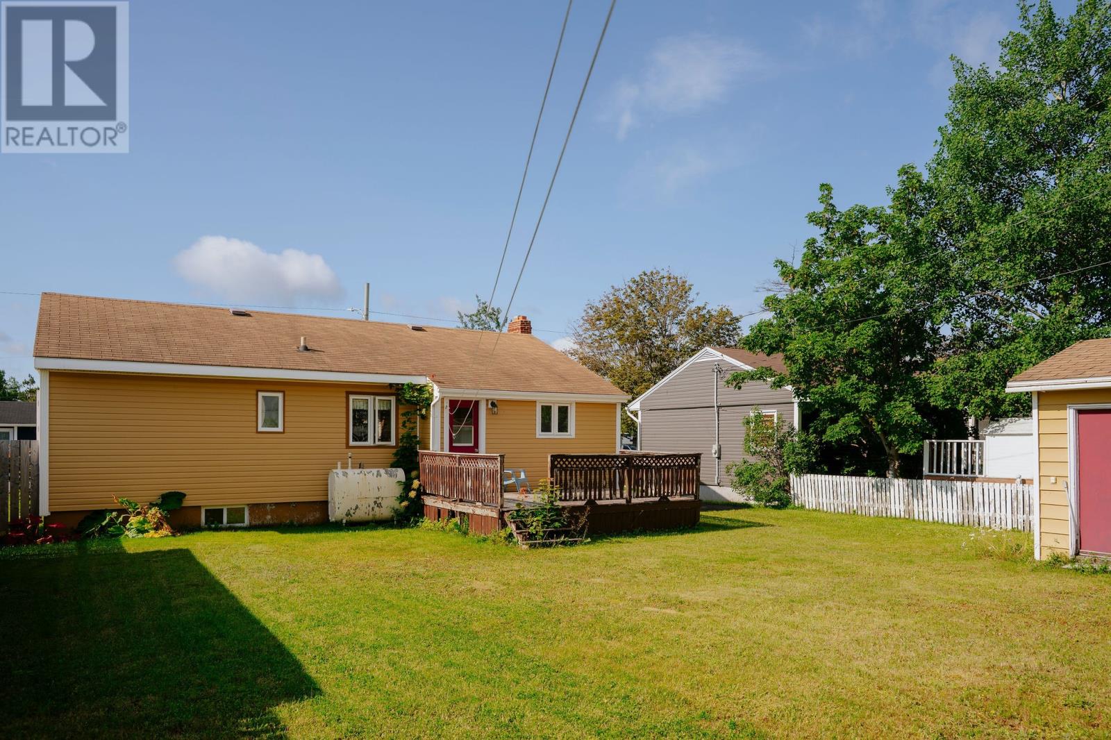 5 Alcock Crescent, Gander — photo 33