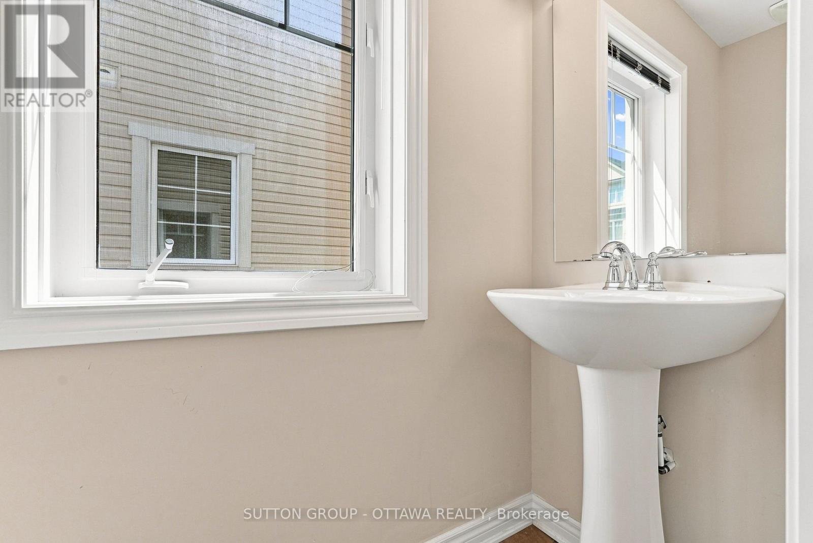 2621 Baynes Sound Way, Ottawa, Ontario  K2J 0X2 - Photo 3 - X13675288