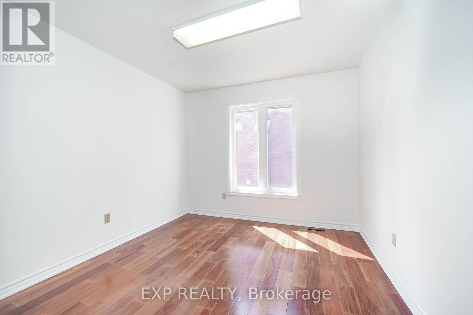 195 Savage Road, Newmarket, Ontario  L3X 1R6 - Photo 12 - N13675052
