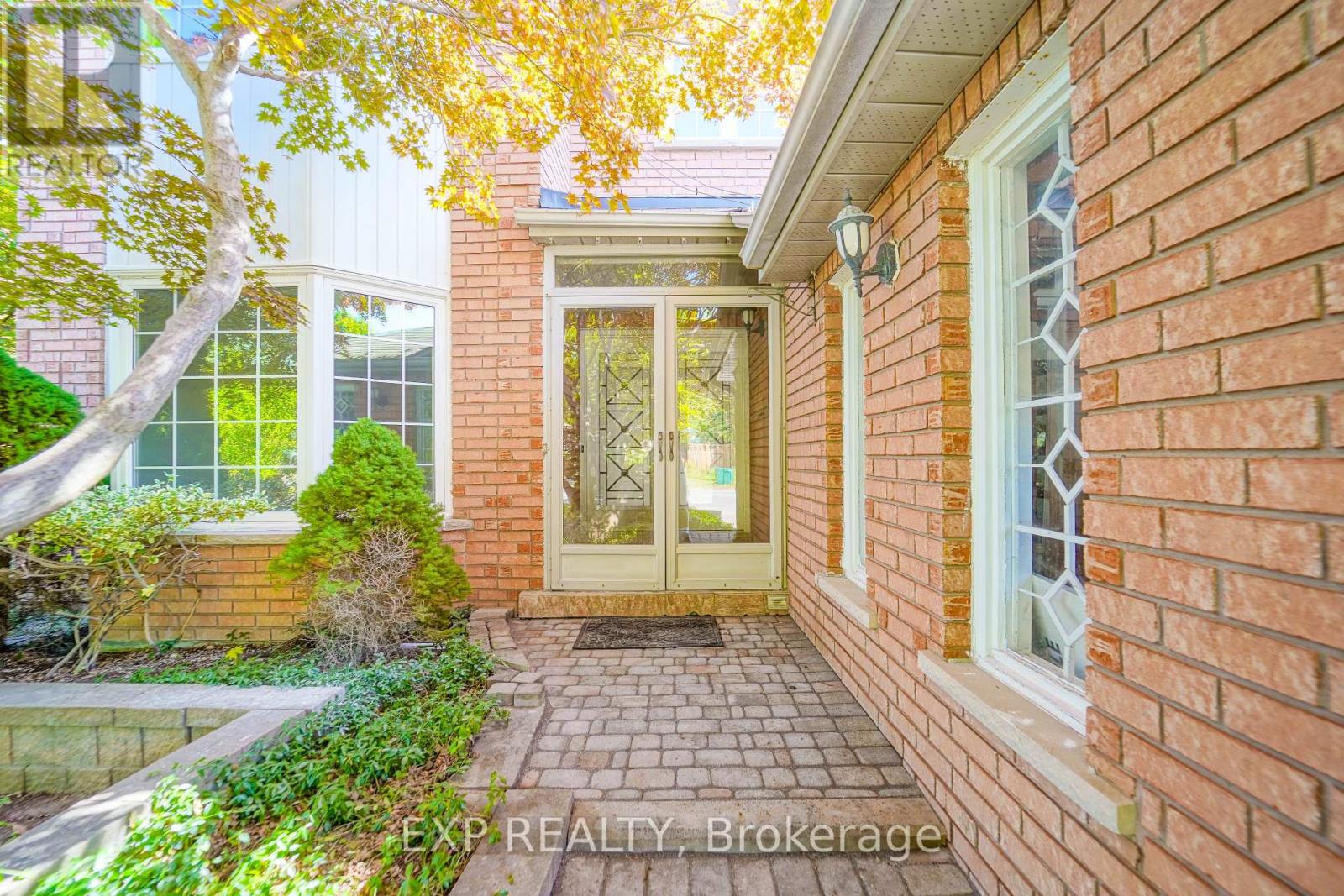 195 Savage Road, Newmarket, Ontario  L3X 1R6 - Photo 2 - N13675052