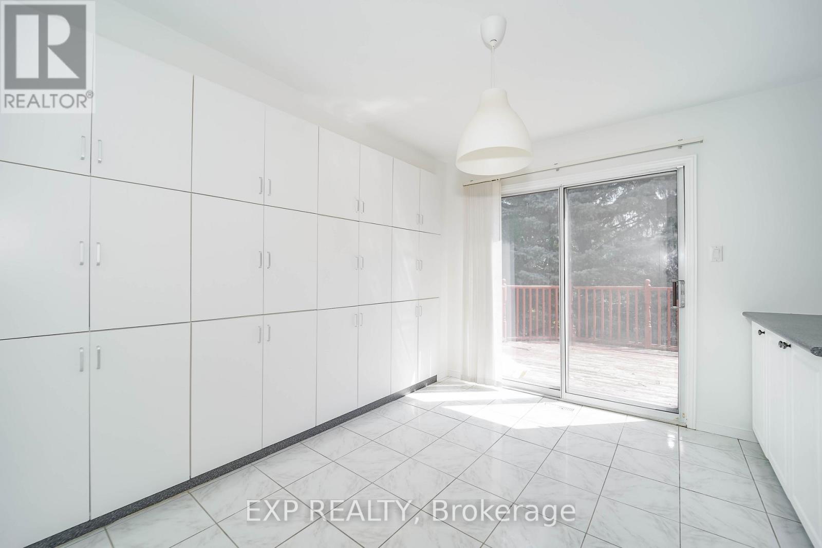 195 Savage Road, Newmarket, Ontario  L3X 1R6 - Photo 6 - N13675052