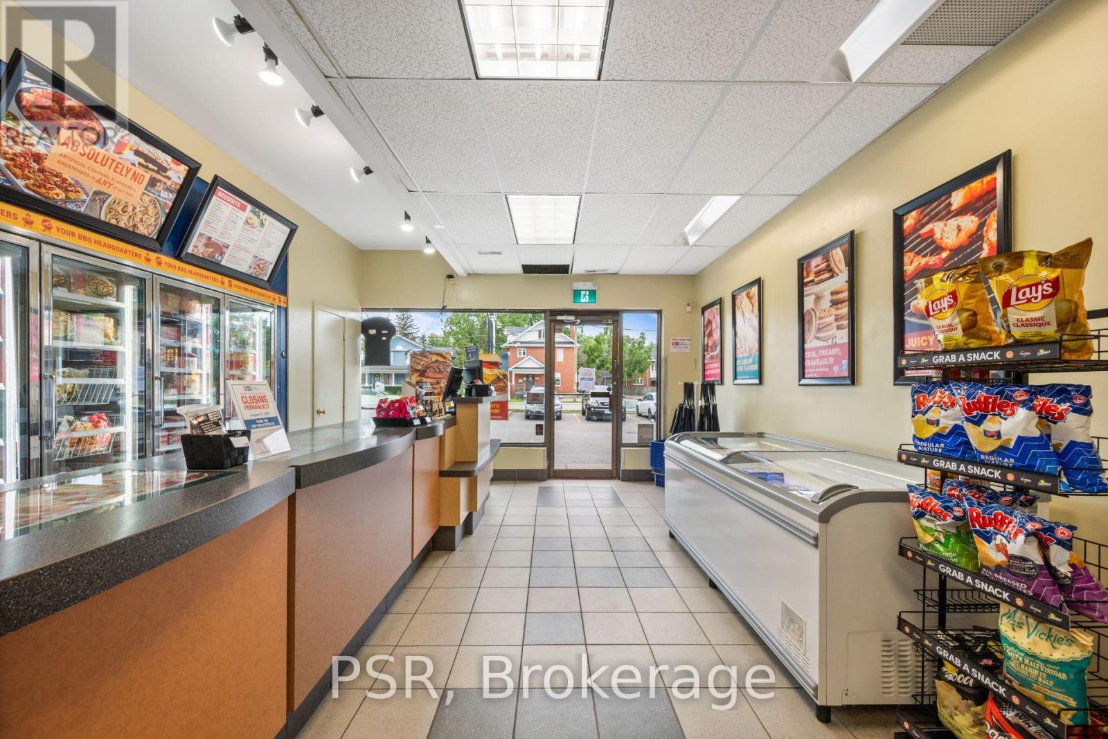 15005 Yonge Street, Aurora, Ontario L4G 1M5 - Photo 13 - N13675054