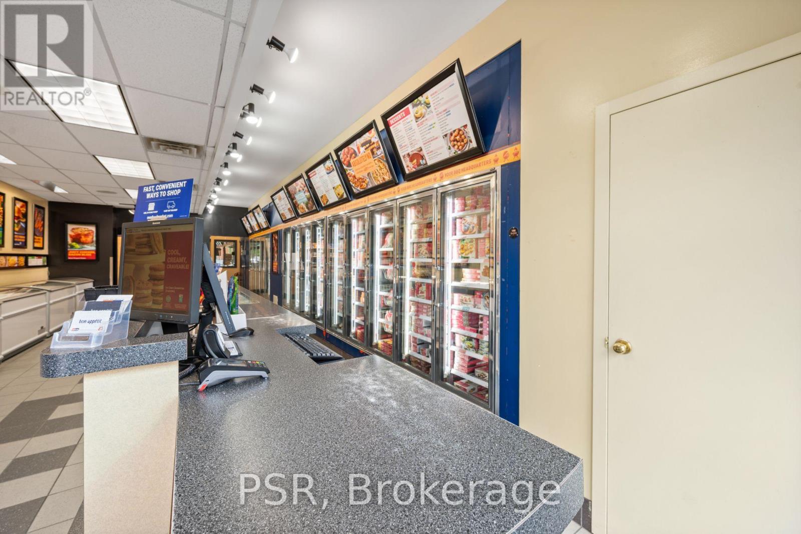 15005 Yonge Street, Aurora, Ontario L4G 1M5 - Photo 17 - N13675054