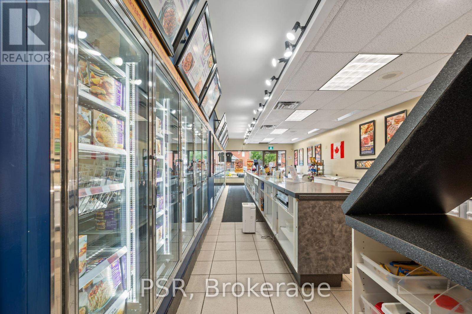 15005 Yonge Street, Aurora, Ontario L4G 1M5 - Photo 21 - N13675054