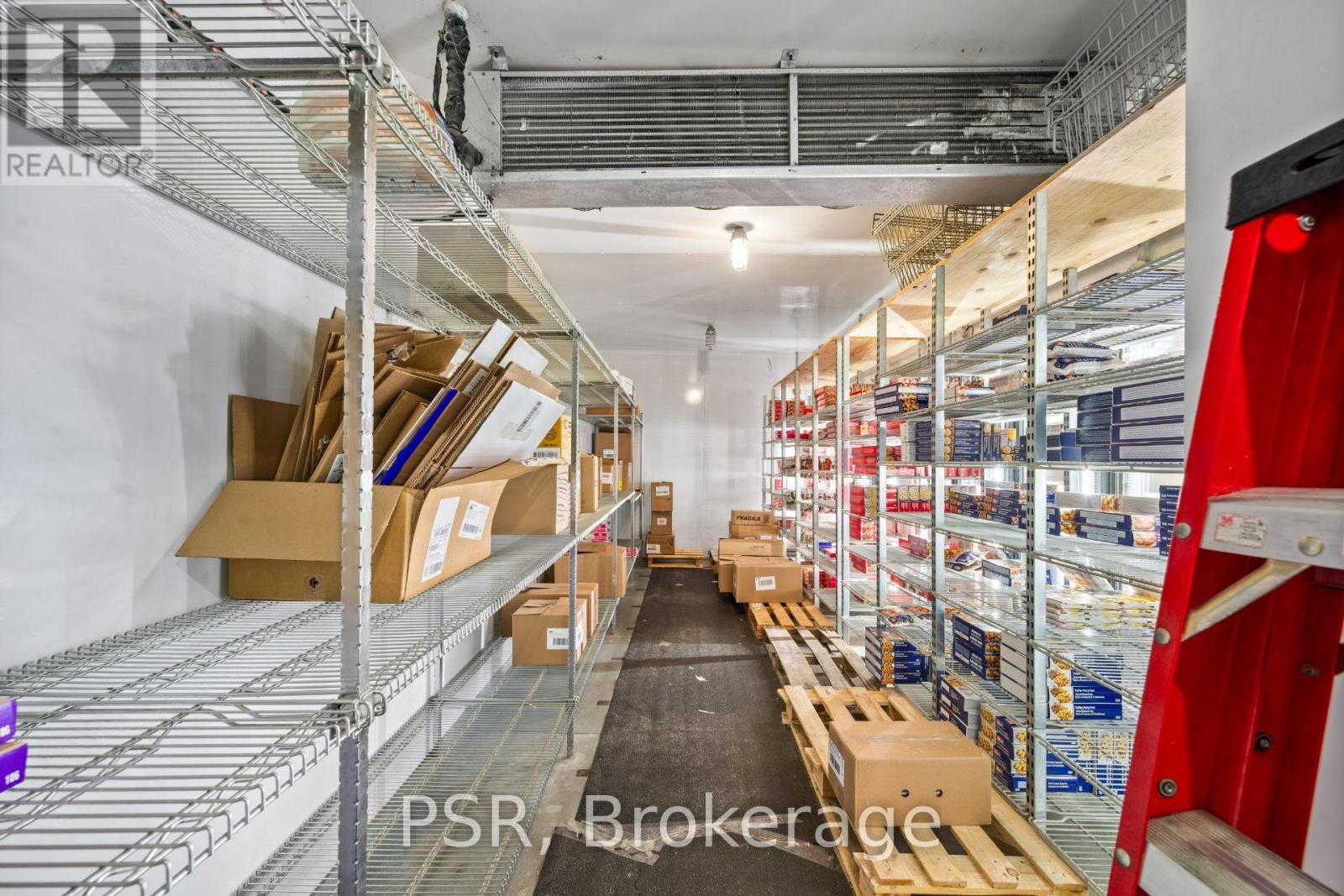 15005 Yonge Street, Aurora, Ontario L4G 1M5 - Photo 31 - N13675054