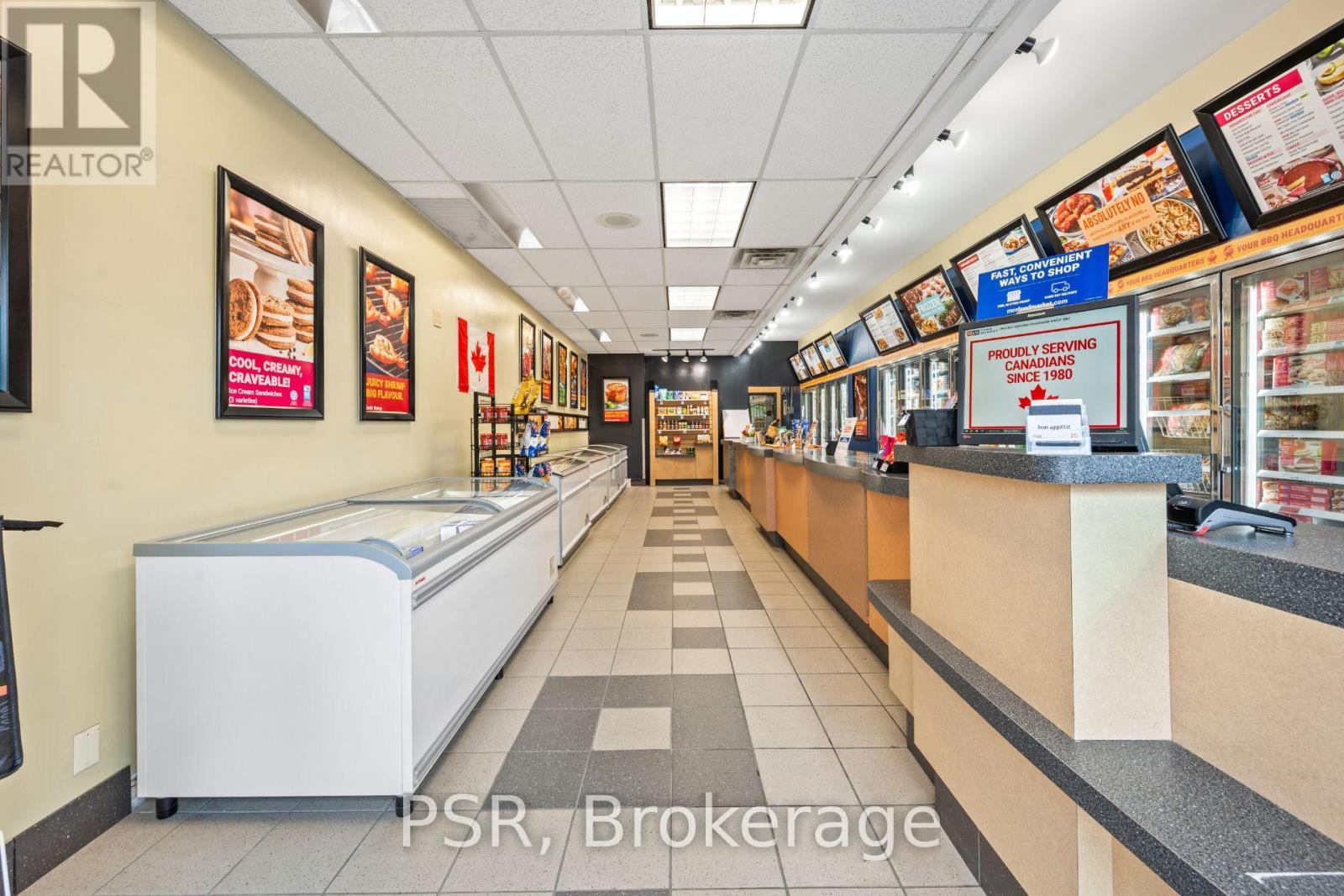 15005 Yonge Street, Aurora, Ontario L4G 1M5 - Photo 4 - N13675054