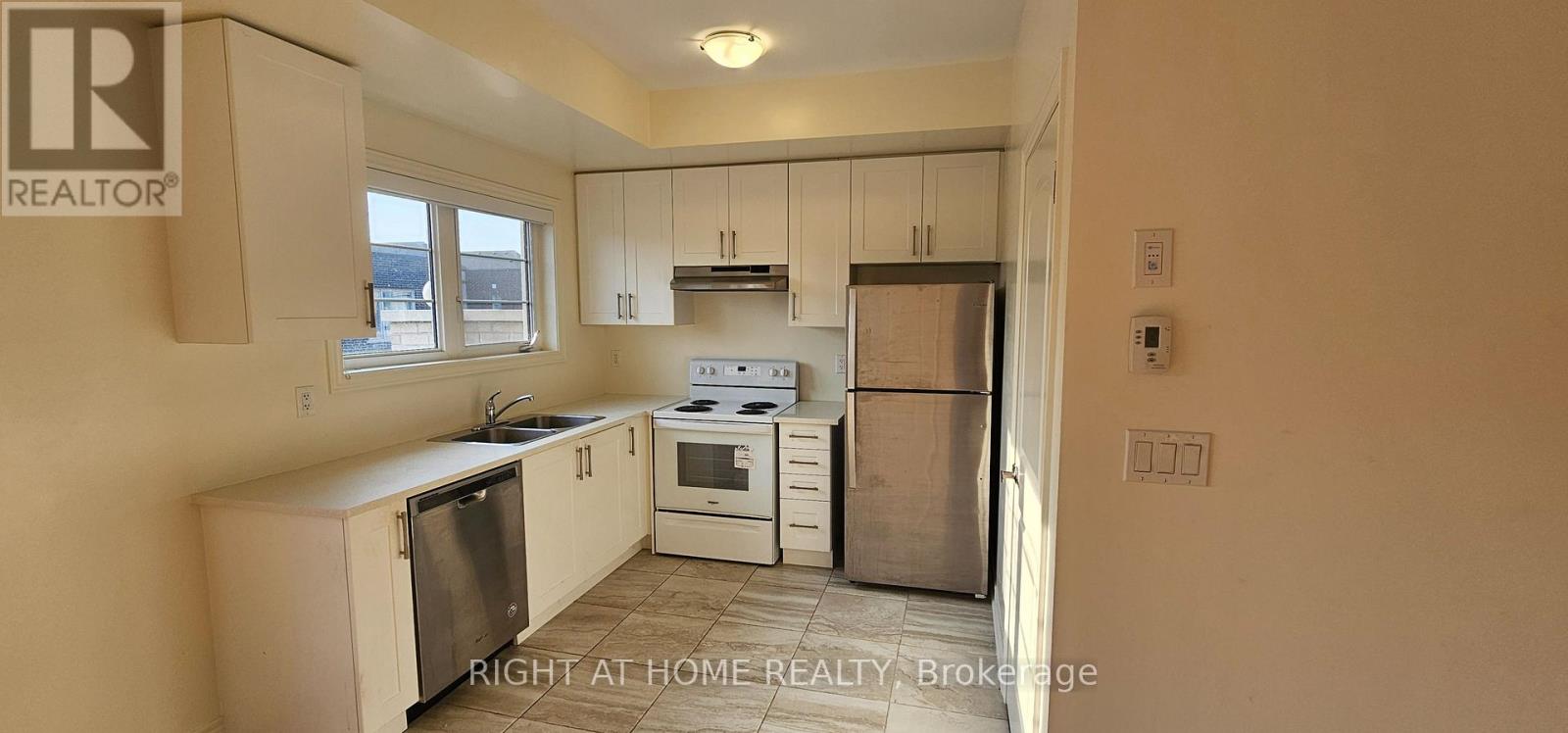 Upper - 9430 Bayview Avenue, Richmond Hill, Ontario L4C 5G9 - Photo 5 - N13675076