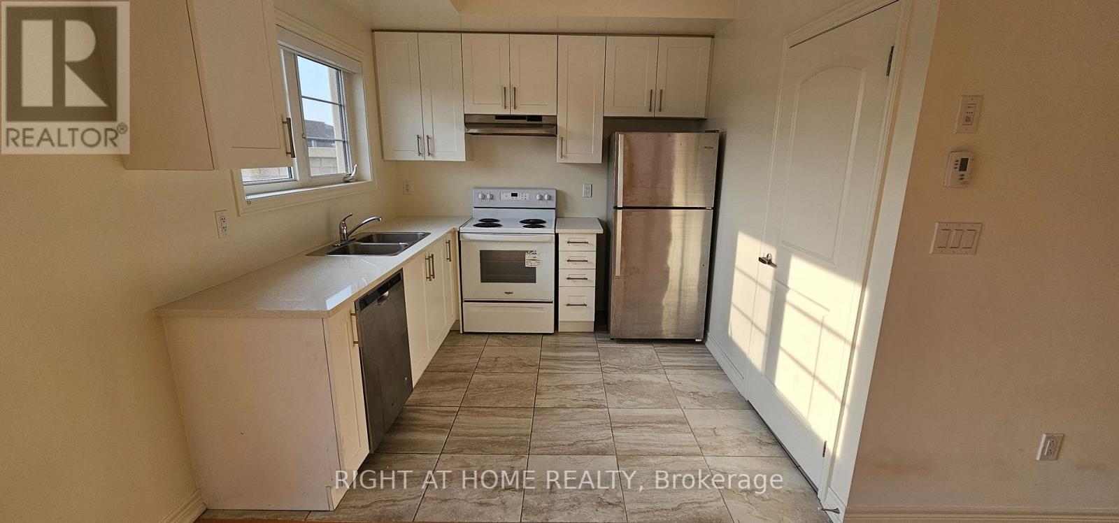 Upper - 9430 Bayview Avenue, Richmond Hill, Ontario L4C 5G9 - Photo 7 - N13675076